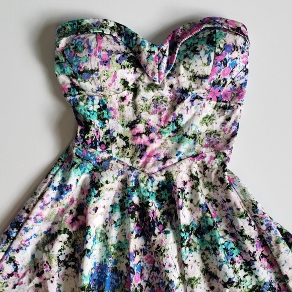 Miami Floral Sweetheart Dress - Picture 4 of 7